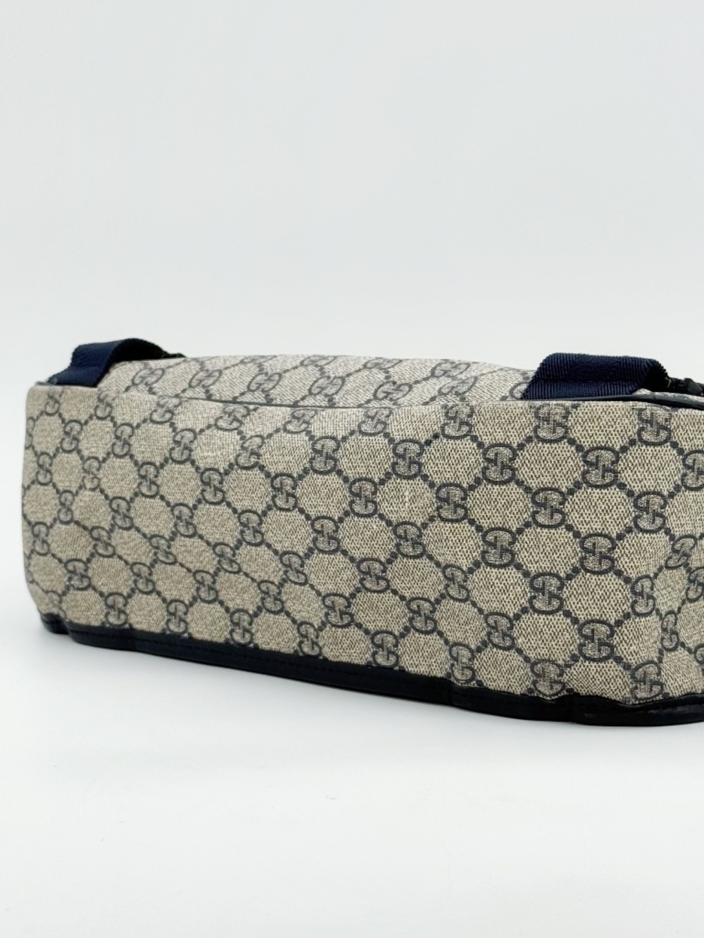 Gucci GG Supreme Canvas Flap Messenger Bag Navy Crossbody Shoulder Bag - Picture 10 of 15
